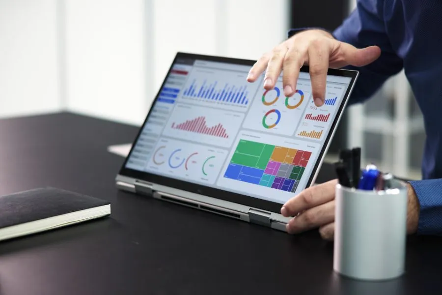manfaat laporan keuangan real time bagi bisnis
