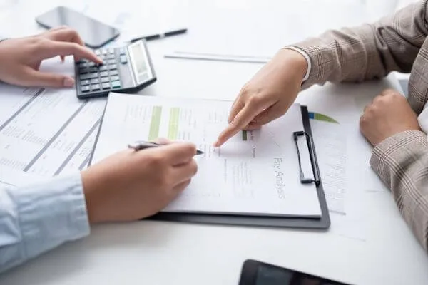 revenue streams adalah